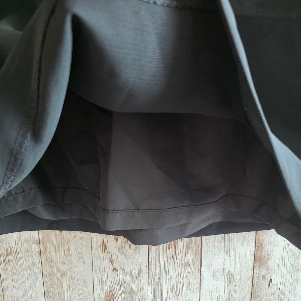 Women's LOFT Black Mini Skirt Size 0 - Picture 3 of 8